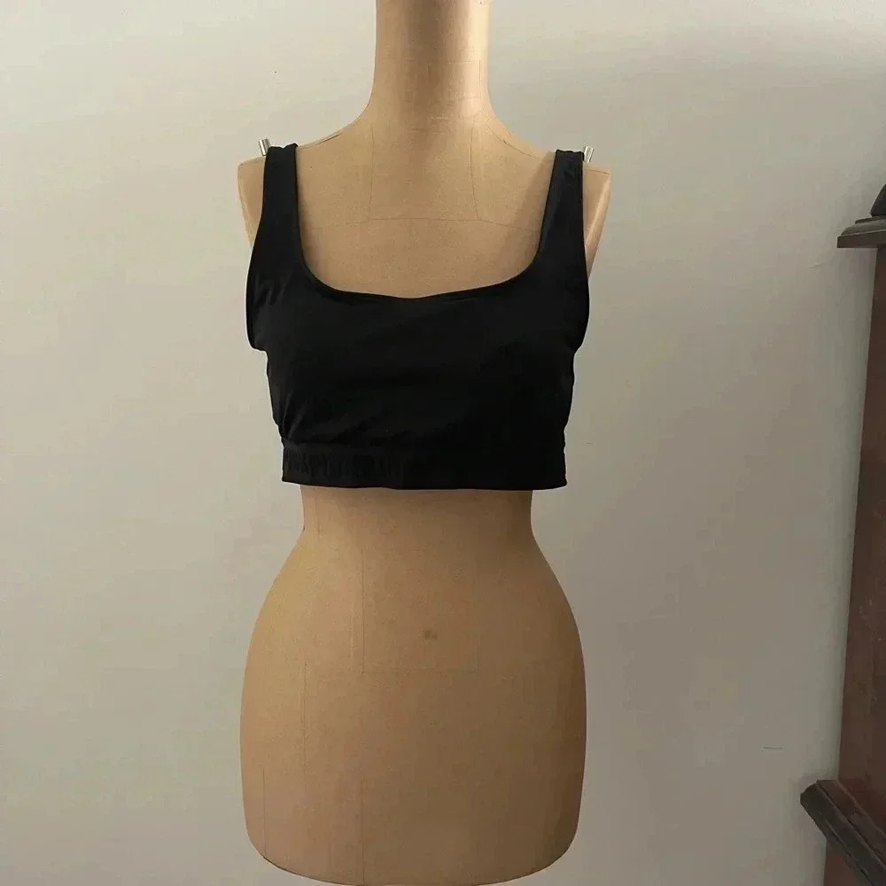 ❤️🔥HOST PICK❤️🔥 Pink Victoria’s Secret ultimate sports bra - Picture 3 of 8